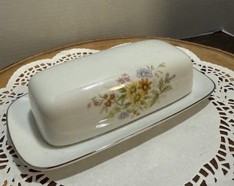 Vintage Gildhar Wycliff Covered Butter Dish Floral 1/4 lb Stick England Ceramic
