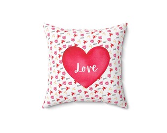 Poduszka w kształcie serca z akwarelą | Skrypt „Miłość”, dekoracja walentynkowa