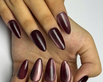 Medium Almond Cat Eye Nails – Magnetic Red Brown Shimmer M159