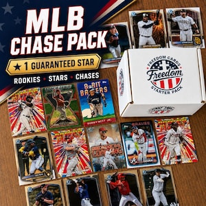 Puede incluir: Una caja de cartón blanca etiquetada como Freedom Cards Starter Pack se encuentra junto a un surtido de coloridas tarjetas de béisbol que muestran a varios jugadores en poses de acción, incluidos Yordan Alvarez, Bobby Witt Jr. y Ronald Acuna Jr.