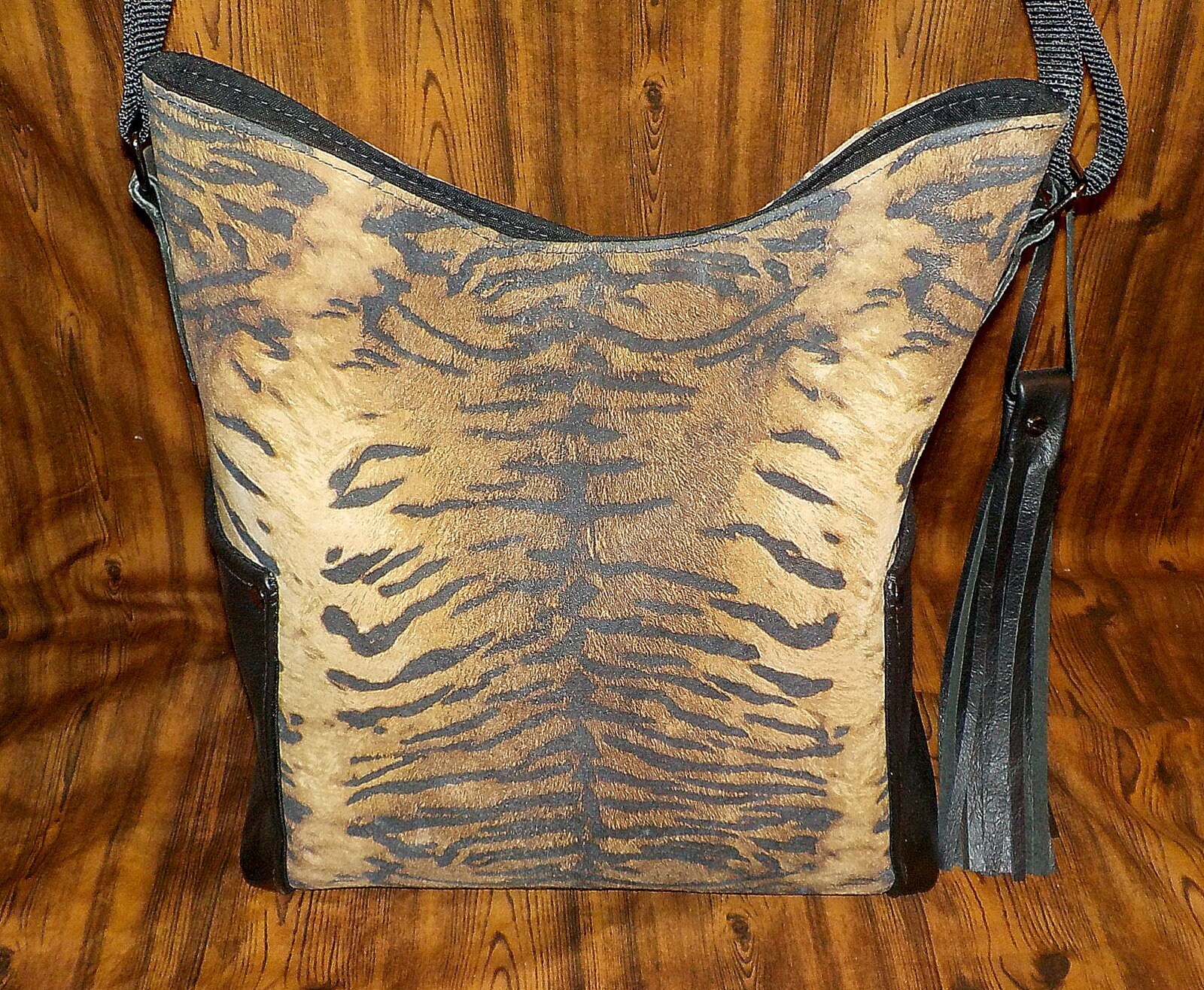 Leather Tiger Print COMPASS Bag by Noodlehead Patterns, Large Sized
