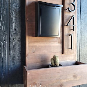 Rustic Address Sign With Planter Box and Mailbox. Wood Address Sign ...
