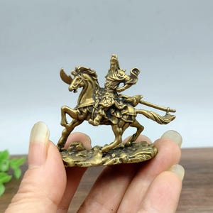 Brass Guan Gong on horseback figurine/home desktop decoration