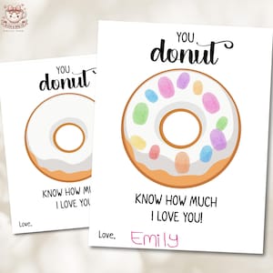 Puede incluir: Dos tarjetas blancas con una ilustración de donut y el texto "YOU donut KNOW HOW MUCH I LOVE YOU!". Un donut tiene chispas de colores. Las tarjetas son de temática de San Valentín o amistad.