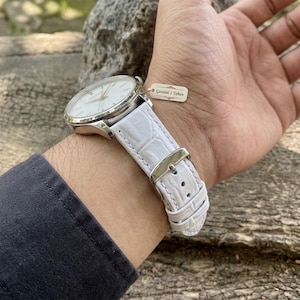 Bracelet de montre en cuir de vachette véritable à motif blanc, disponible en 10 mm, 12 mm, 28 mm et 30 mm. Fait main sur mesure.