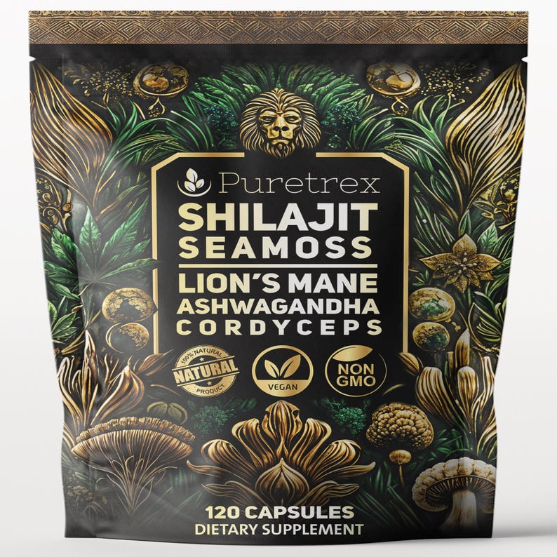 Puede incluir: Una bolsa negra y dorada de c&aacute;psulas de suplemento diet&eacute;tico Puretrex. La bolsa presenta el texto "SHILAJIT SEAMOSS" y "LION'S MANE ASHWAGANDHA CORDYCEPS". La bolsa tambi&eacute;n tiene impreso "120 CAPSULES" y "DIETARY SUPPLEMENT". El producto est&aacute; etiquetado como un producto natural y vegano.