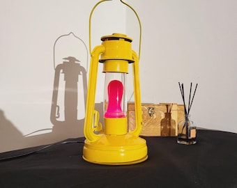 Lava Lite ヴィンテージ Vintage Lava Lite Lamp, Yellow Lava, Black Base, Tested Working - Etsy