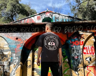 PLUR - EDM Rave Festival Clothing, Men Drop Shoulder Oversize tee (Black)