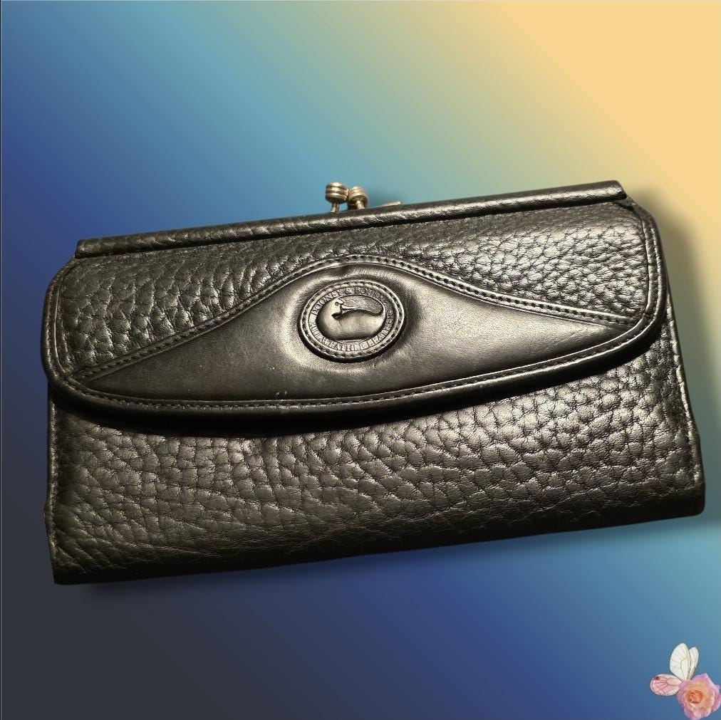 Dooney & Bourke | Bags | Dooney Bourke Saffiano Medium Zip Around