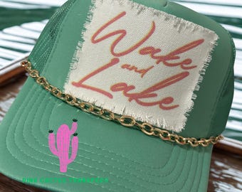 Wake and Lake l opstrijkpatch *klevende achterkant aangebracht*