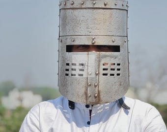 Capacete do Cavaleiro Negro do Monty Python – Capacete de aço envelhecido para cosplay e LARP.