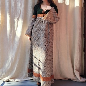 Late 1960s/Early 1970s Gerald McCann Medieval Revival Maxi Dress XS S