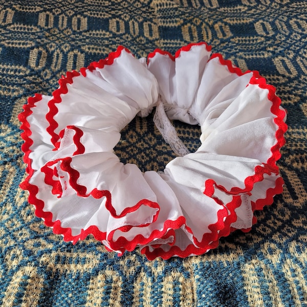 Vintage clown ruff with red rickrack trim