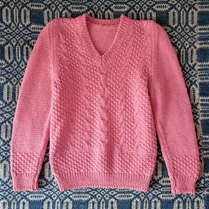 1980s Vintage Pink Handknit Cable V Neck Sweater XS S Medium