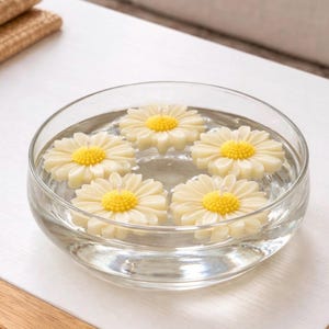 Blommiga flytande ljus, prästkrageljus, pionros- och nejlikaljus, aromaterapiblomsterljus, heminredning, avslappningspresent för bröllop