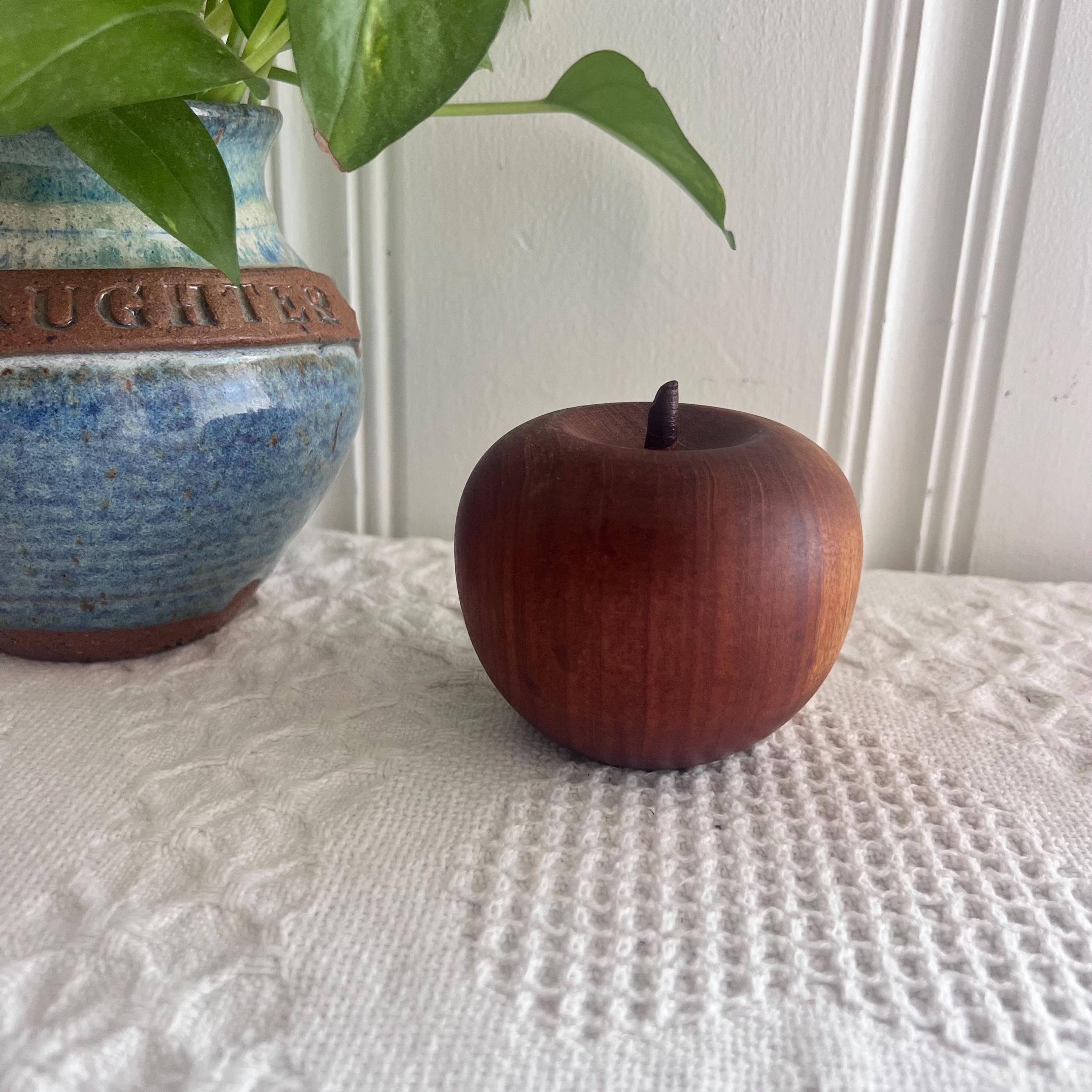 ヴィンテージの木製リンゴ - Etsy 日本