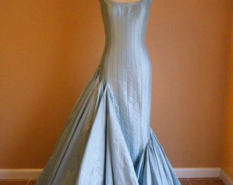 Vestido formal, vestido de novia, asimétrico, seda, vestido de sirena en azul hielo. Por encargo, más colores disponibles. Tallas 2-20