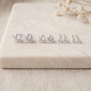 Boucles d'oreilles en argent pur et zirconium, petits bijoux d'oreilles sensibles au quotidien hypoallergéniques minimalistes CZ