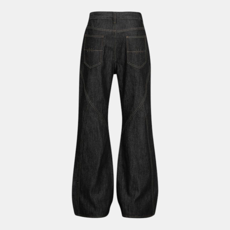 Dark Flared Jeans | High Waist Denim Pants | Daily Outfit | Retro Streetwear Style

Dark flared jeans with high waist retro streetwear style