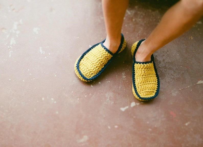 Men's House Slippers Crochet Pattern in 5 sizes No. 5 image 2