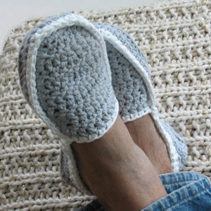 Crochet Pattern House Slipper Pattern for Men and Women in 5 sizes No. 5 image 3