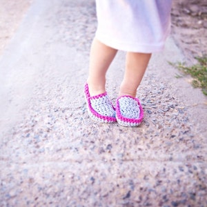 Easy Crochet Slipper Pattern for Babies Toddlers and Kids No. 3