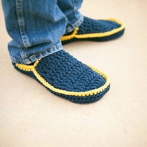 Men's House Slippers Crochet Pattern in 5 sizes No. 5