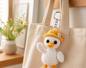 Niedliche Enten Schlüsselanhänger, handgemachte Amigurumi Gans Taschenanhänger, weiße Enten Plüsch Schlüsselanhänger, Gelber Hut Enten Geschenk, niedliches Tier Accessoire