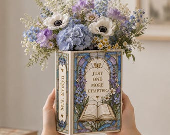 Just One More Chapter Flower Vase, Personalized Ceramic Book Vase, Custom Reader Gift, Book Lover Decor, Reading Nook Gift