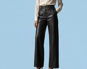 Zwarte lamsleren broek met wijde pijpen, hoog getailleerde minimalistische broek
