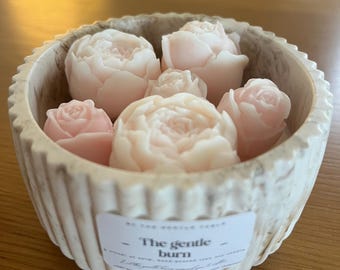 The gentle burn candle- the flower bowl