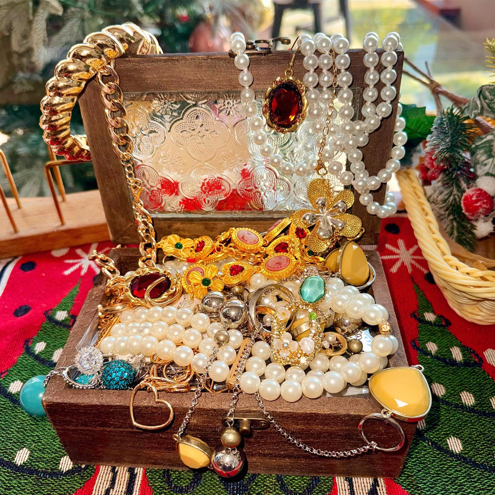 Jewelry mystery box - Etsy 日本