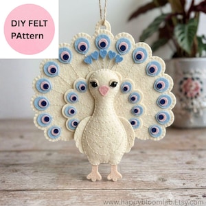 Patrón de Adorno de Pavo Real en Fieltro PDF | Manualidad de Pájaro Cosido a Mano para Principiantes