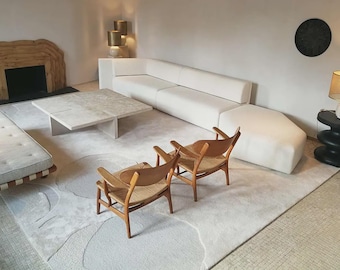 Tapete abstrato neutro tufado em tons de creme e bege, estilo moderno e minimalista, macio e felpudo, feito à mão, de luxo, para decoração de sala de estar.