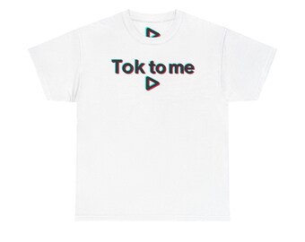 Tok to me-T-shirt | Logo afspeelknop, glitchtekst
