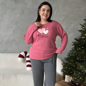 Conjunto de pijama de talla grande para mujer, top y pantalón con estampado de corazones, conjunto de ropa de dormir suave, ropa cómoda para estar en casa de talla grande.