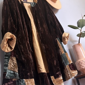 Chaqueta larga de terciopelo color chocolate con retazos / Estilo boho de lujo / Talla pequeña
