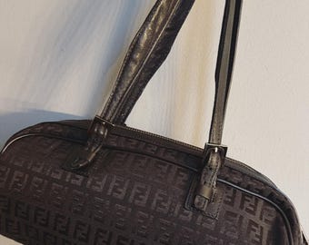 Vintage Fendi Courgette FF-schoudertas met monogram vat – zwart canvas en leer