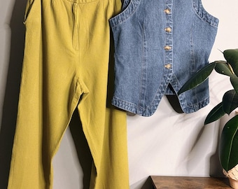 Vintage Wool Crêpe Chartreuse Pleated Trousers | High Waist Tailored Pants | 34” Inseam | Size 16