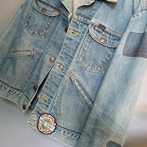 Vintage 1970s Wrangler Trucker  Denim Jacket Beatles Sgt. Pepper Patch | L