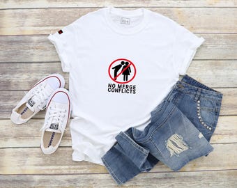 No Merge Conflicts T-Shirt - Computer Science Student Gift - Software Engineer Humor - Tech Startup