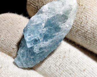 Gema de água-marinha bruta, gema natural de minas africanas, gema preciosa não tratada, gema mineral bruta, 30 x 13 mm, 15 quilates