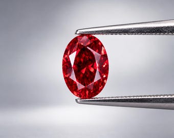Diamant ovale rouge certifié 10 x 12 mm | Pierre facettée de plus de 5 carats certifiée VVS1 | Diamant brut de qualité AAA pour la création de bijoux