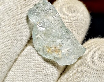 Aquamarine Raw,Natural 100% Rare Aquamarine Rough,African Mines Aquamarine Raw Crystal,AAA Precious Aquamarine Rough Gemstone,28x14mm 13 Cts