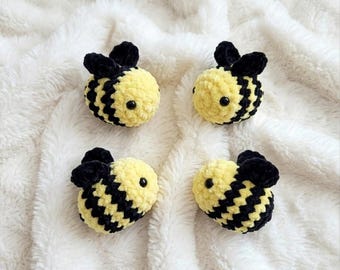 Easy Bee Crochet Pattern, Mini Bee Keychain