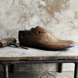 Antique Wooden Shoe Form, Antique Leatherwork Tool & Wooden Spool. Set of 3. Cobbler&#39;s Shoe Last. Photo Styling Props. French Collectibles