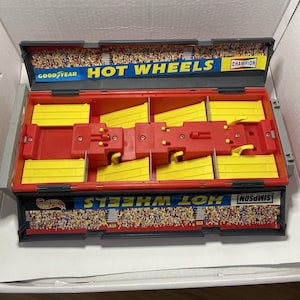 Vintage Mattel Hot Wheels Drag Track Launcher 1997 Red Goodyear Simpson Champion