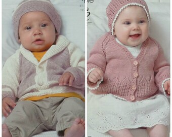 King Cole 4977 Baby/'s Dress Sweater /& Cardigan 4Ply Knitting Pattern Size14-22/"