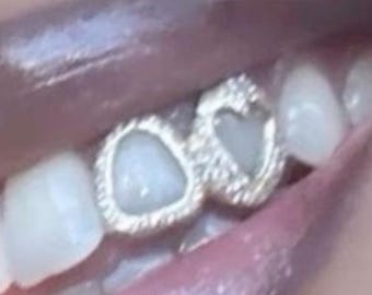 Ventana de doble corazón con diamantes, oro, plata