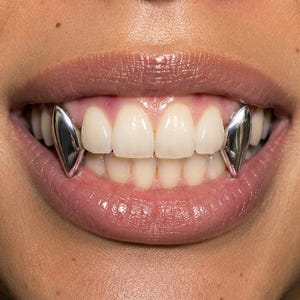 VAMPIRE Fang Grillz! FREE SHIPPING!